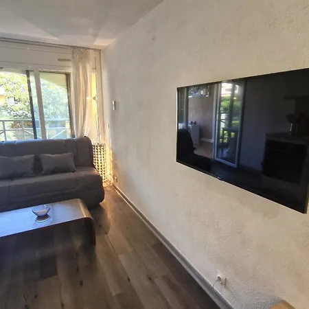 2 Pieces Avec Parking Et Piscine, Proche Centre-ville Sainte-maxime, 4 Pers, Wifi - Fr-1-780-82 Apartment